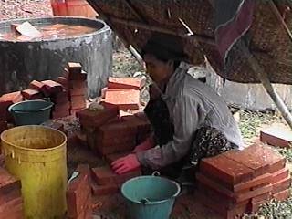 Cleaning bricks for restauration